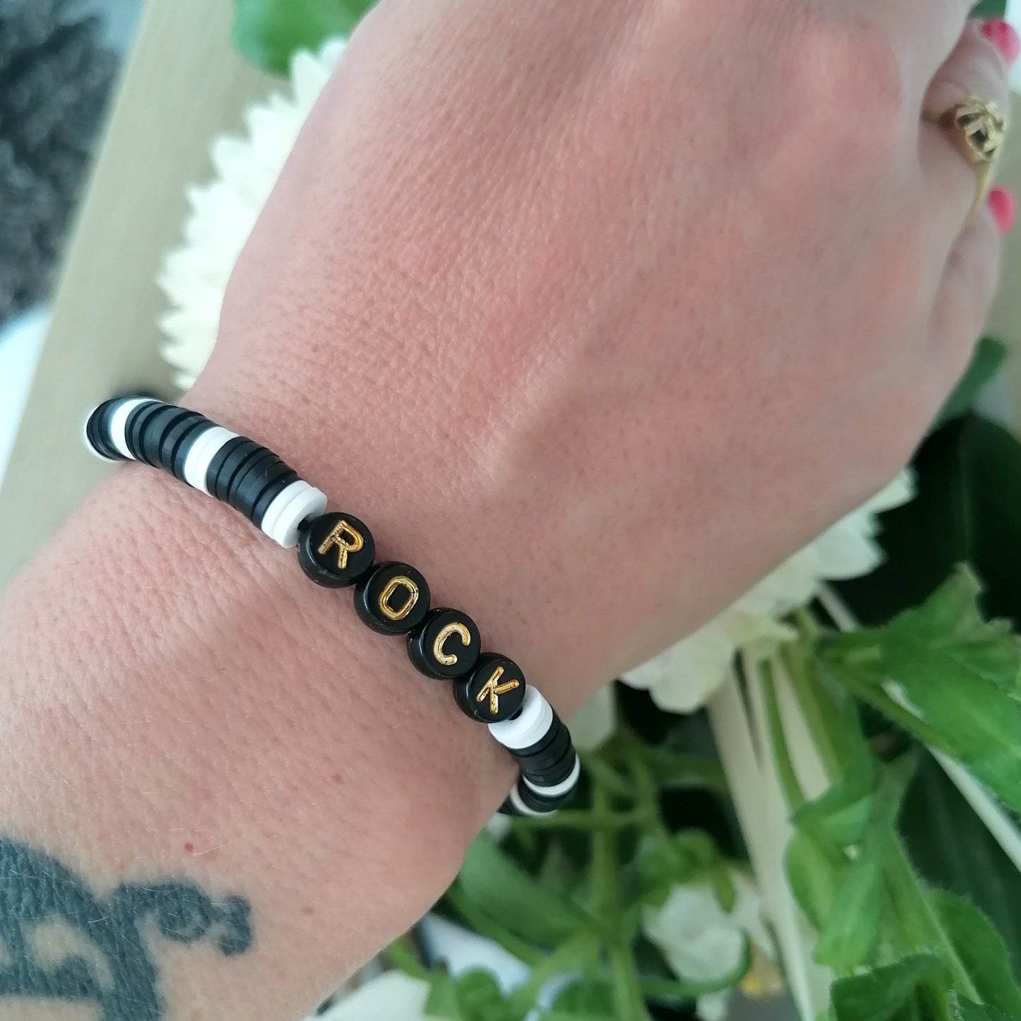Bracelet en Perles Heishi "Rock" - Style audacieux et polyvalent
