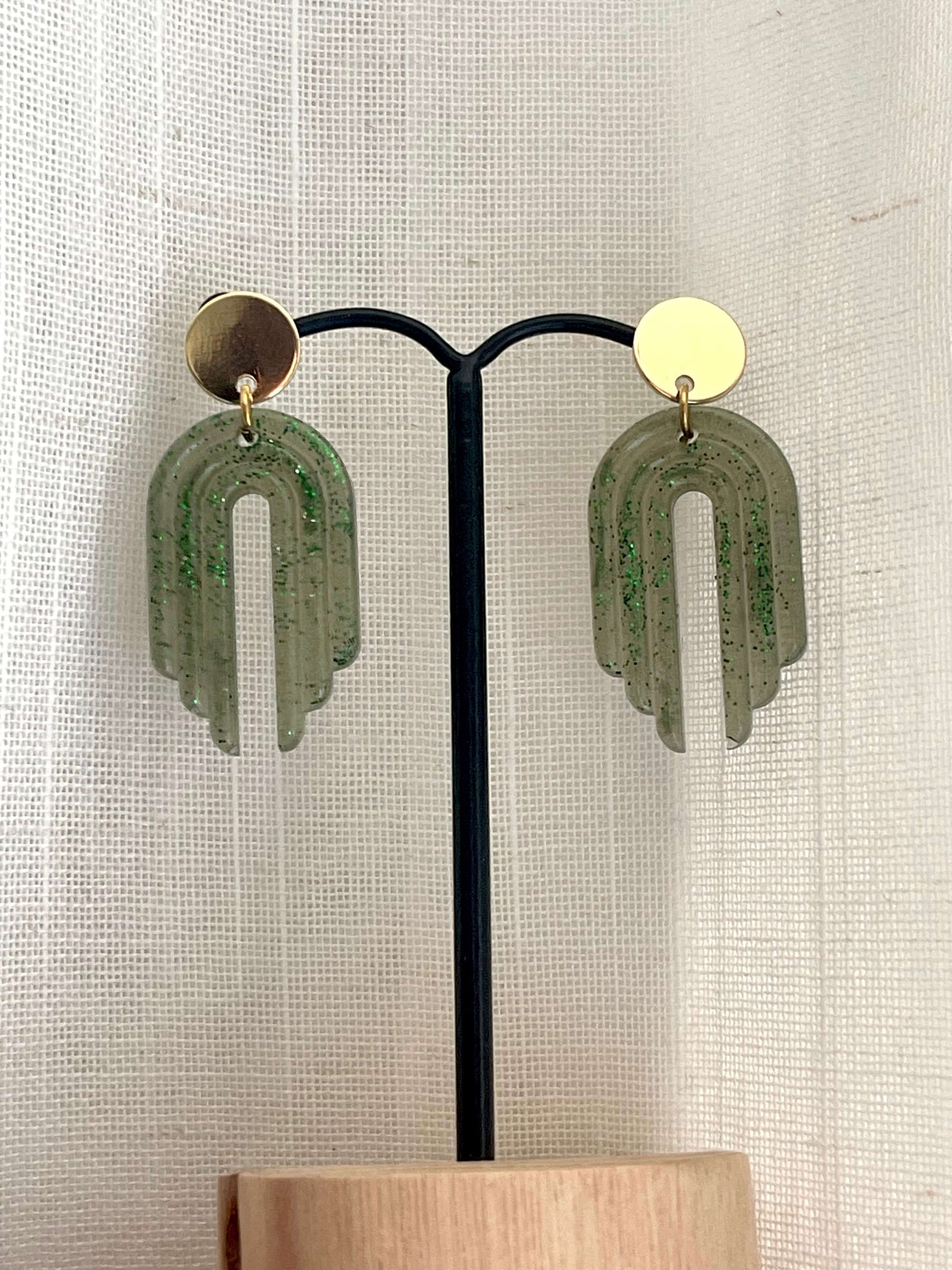 boucles d'oreilles en résine vertes à paillettes