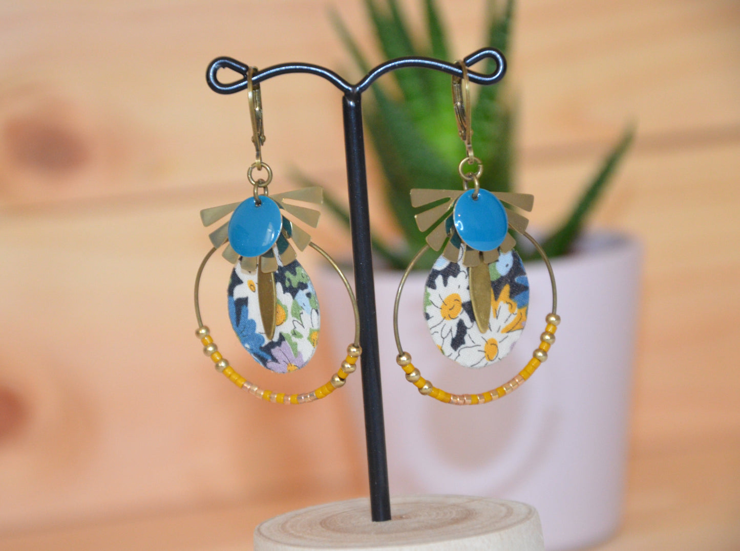 Boucles d'oreilles Philomène - La Tatami de Lucienne - En laiton ornées de pierre et de tissu - Orabulle