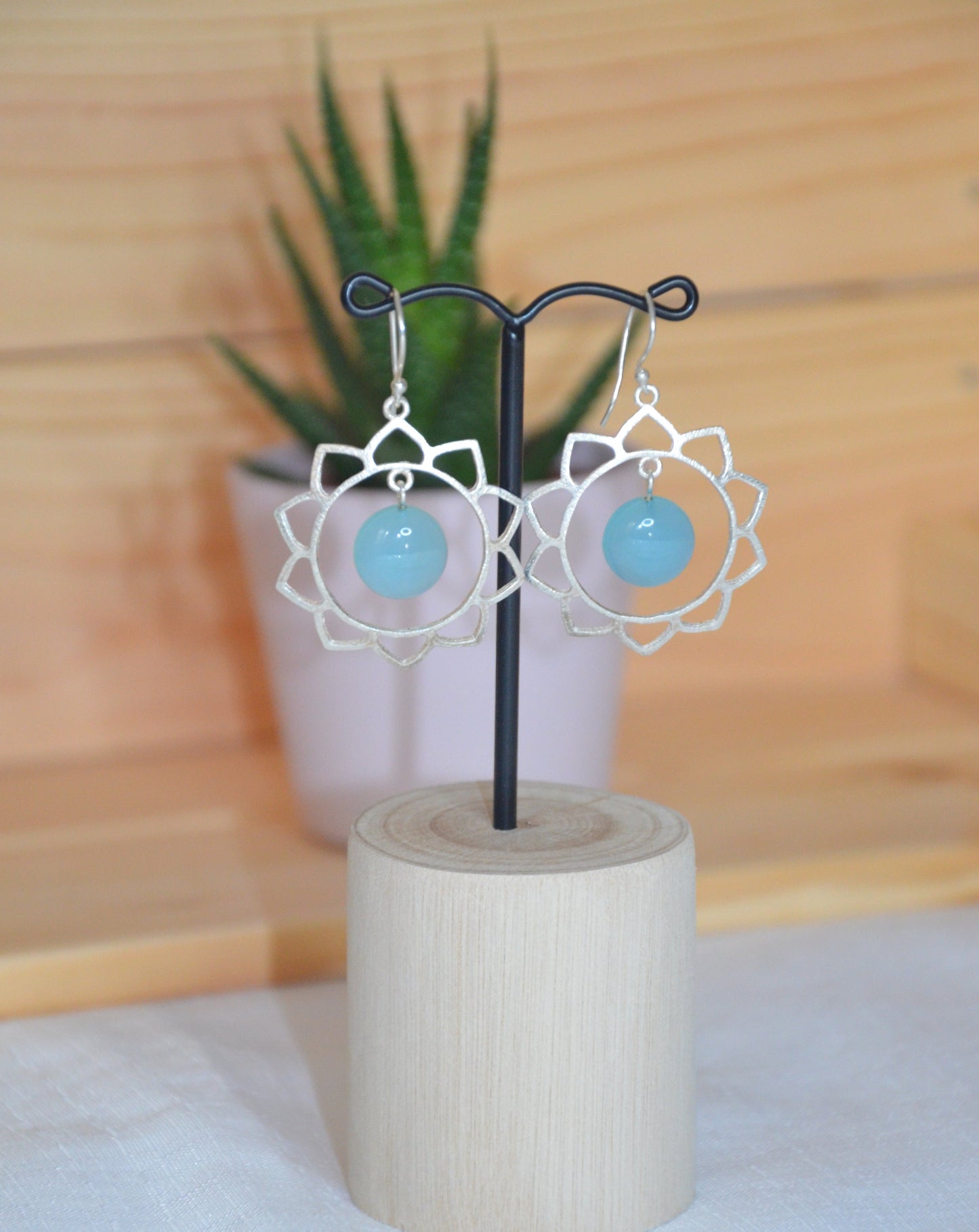 Boucles d'oreilles Calcédoine bleue Lotus