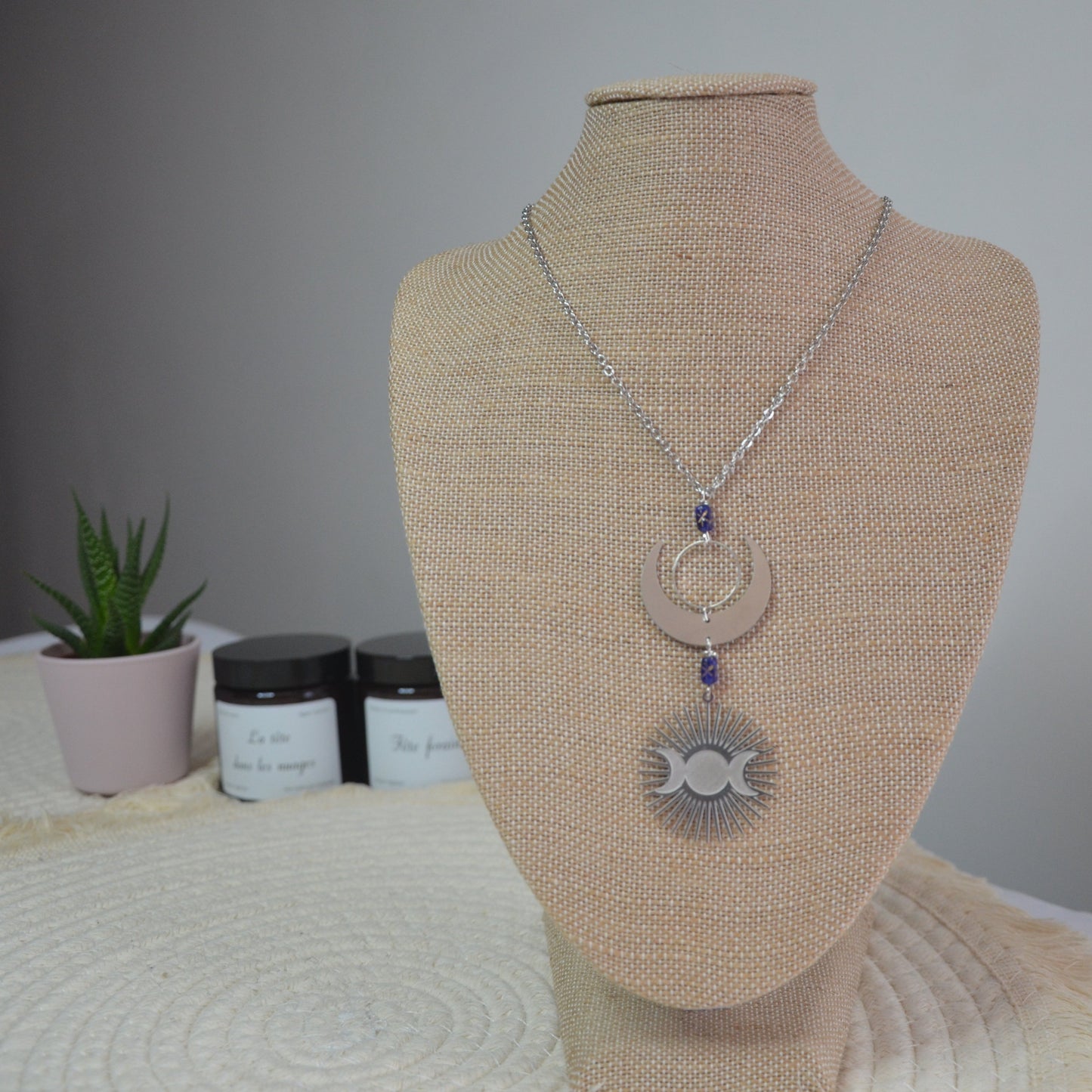Collier pendentif triple lune
