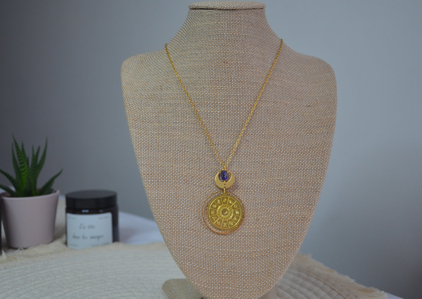 Collier pendentif astrologie par Noémie Zomby