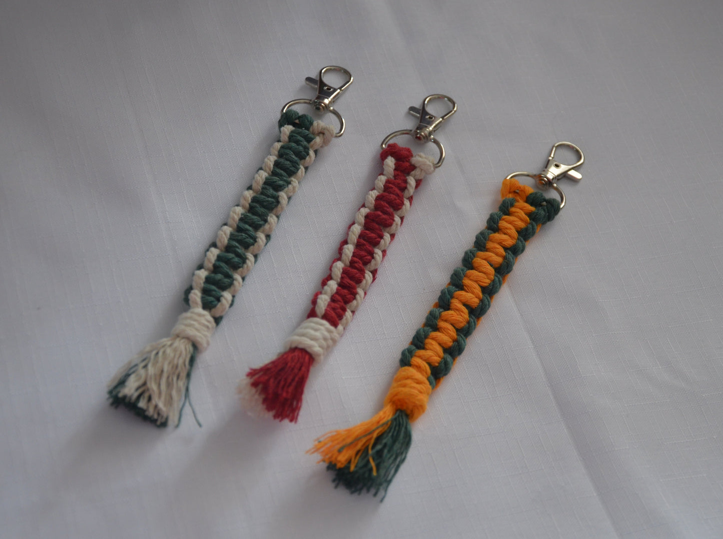Porte clef droit en Macramé