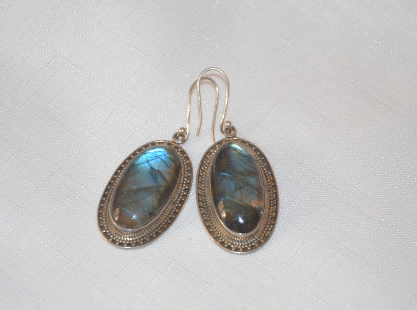 Grandes boucles d'oreilles ovales Labradorite