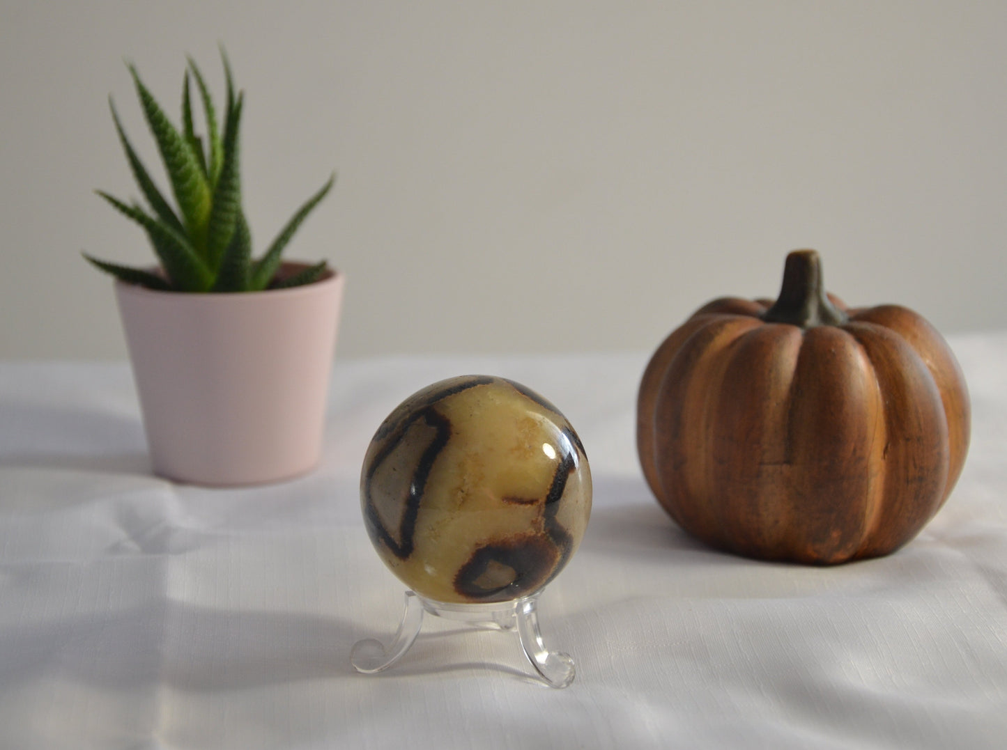 sphere septaria