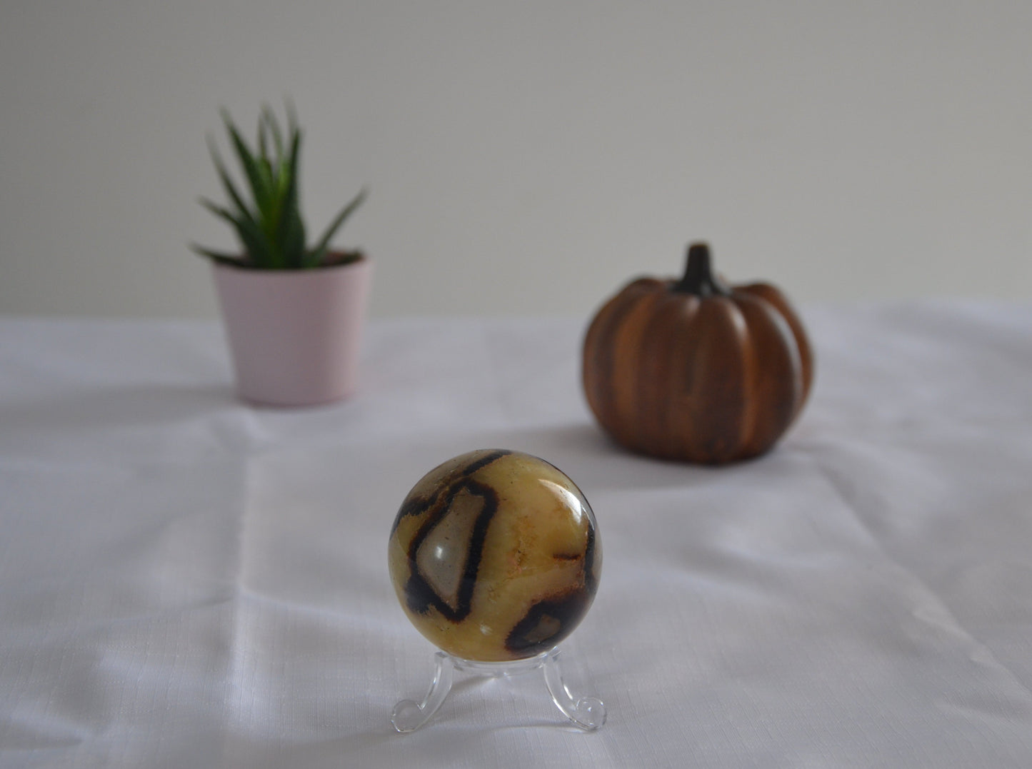 sphere septaria