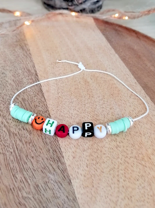 Bracelet en perles Heishi avec inscription "Happy" - Style, positivité, énergie