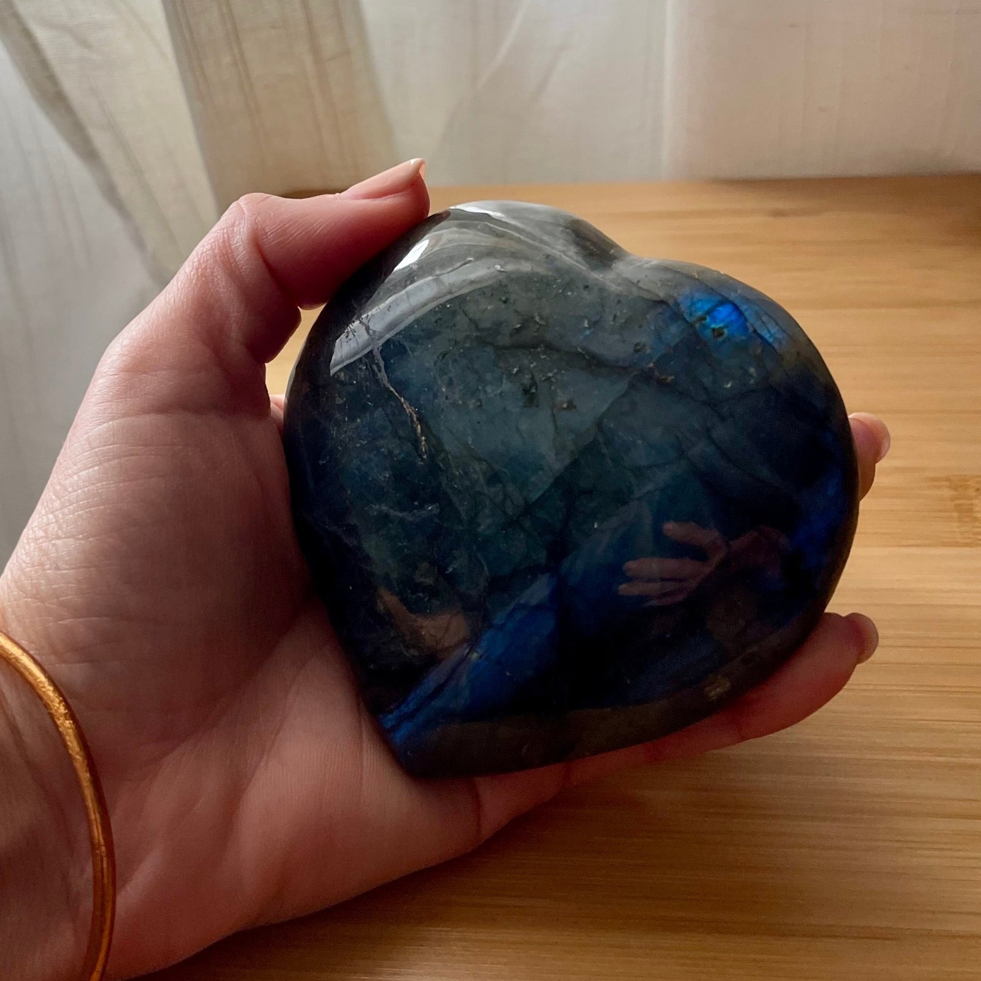 Coeur 8-9cm, poids 350g en labradorite