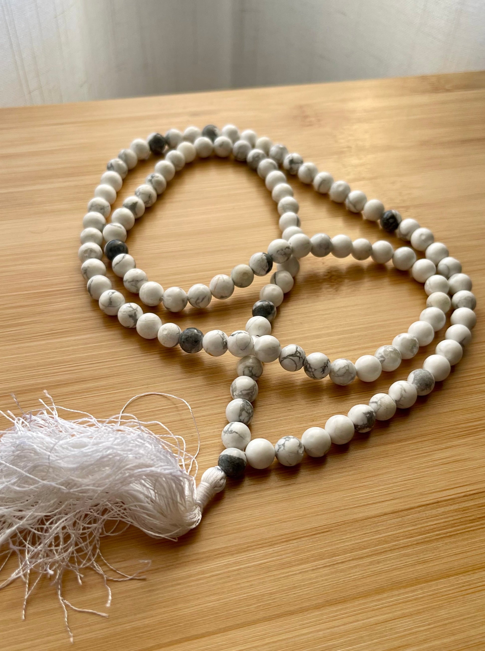 Mala howlite