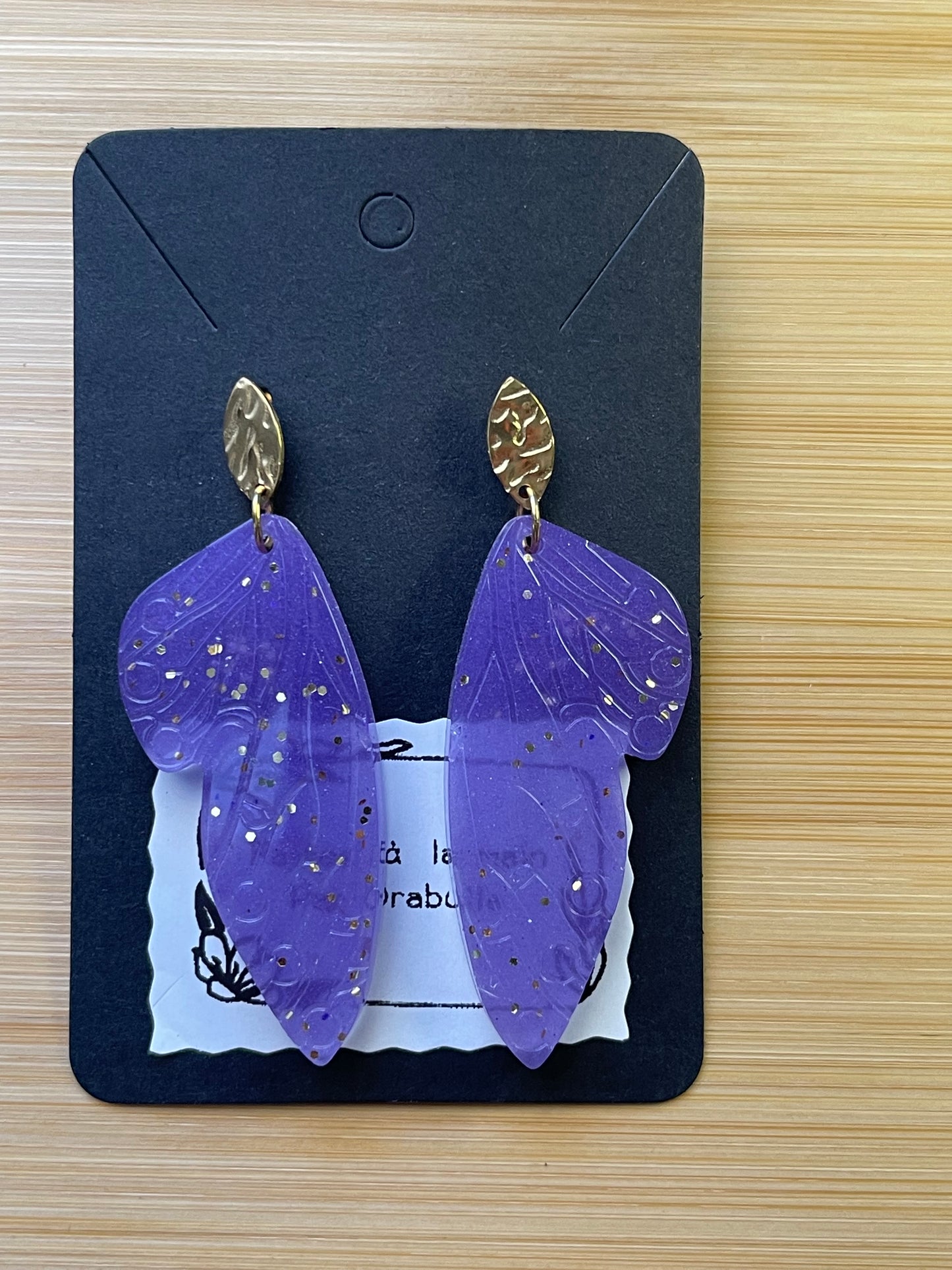 Boucles d’oreilles Ailes Violettes – Orabulle