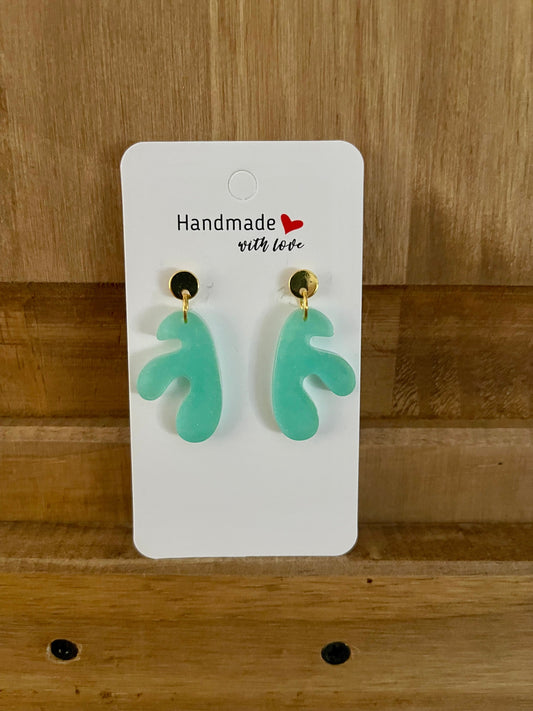 Boucles d’oreilles en résine vert menthe – Bijoux faits main modernes et légers boucles d'oreilles