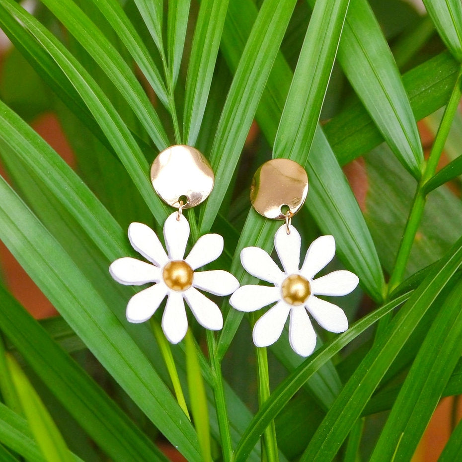 Boucles d'oreilles Marguerites par La petite fabrique d'Estelle 